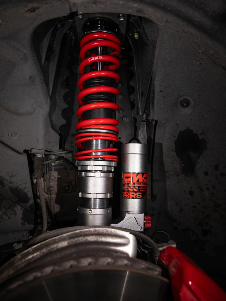 DWD 2-way coilover installed, close-up